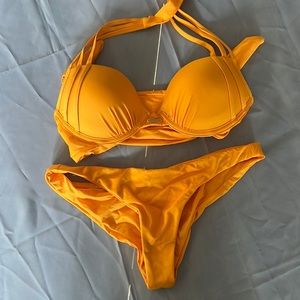 Beach Bunny NWOT Bikini